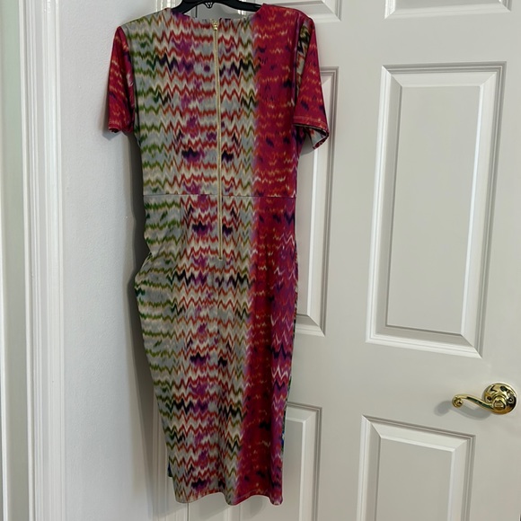 Dress - Picture 4 of 6